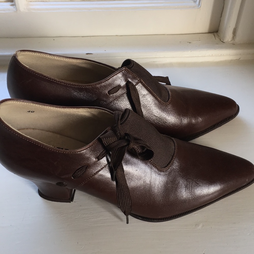 leather Brown Booties/heels